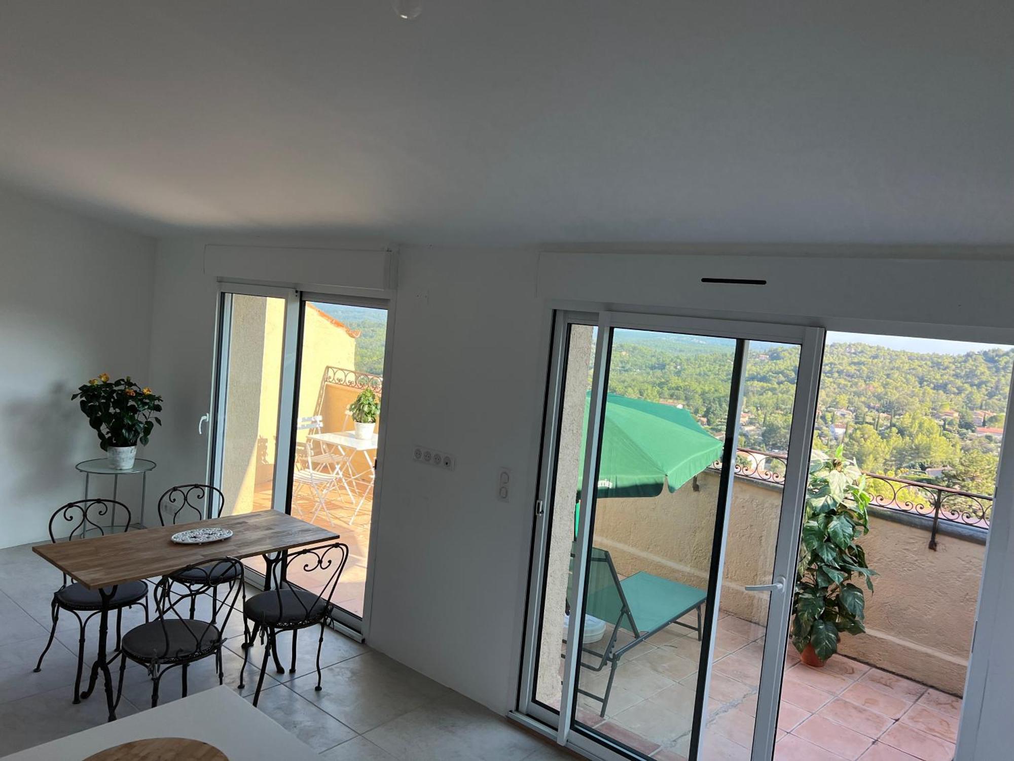Au Coeur De Seillans, Charmant Logement, Grande Terrasse Et Panorama Eksteriør billede