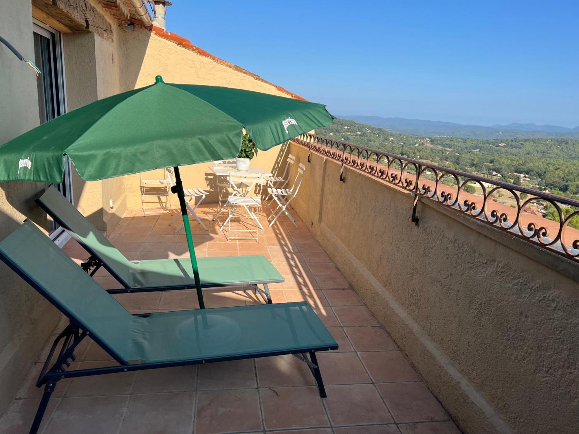 Au Coeur De Seillans, Charmant Logement, Grande Terrasse Et Panorama Eksteriør billede